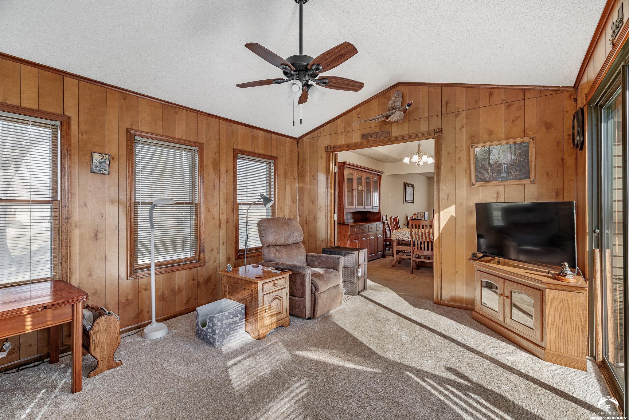 8636 Cedar Niles Road Lenexa, KS 66227 - Photo 14 of 56