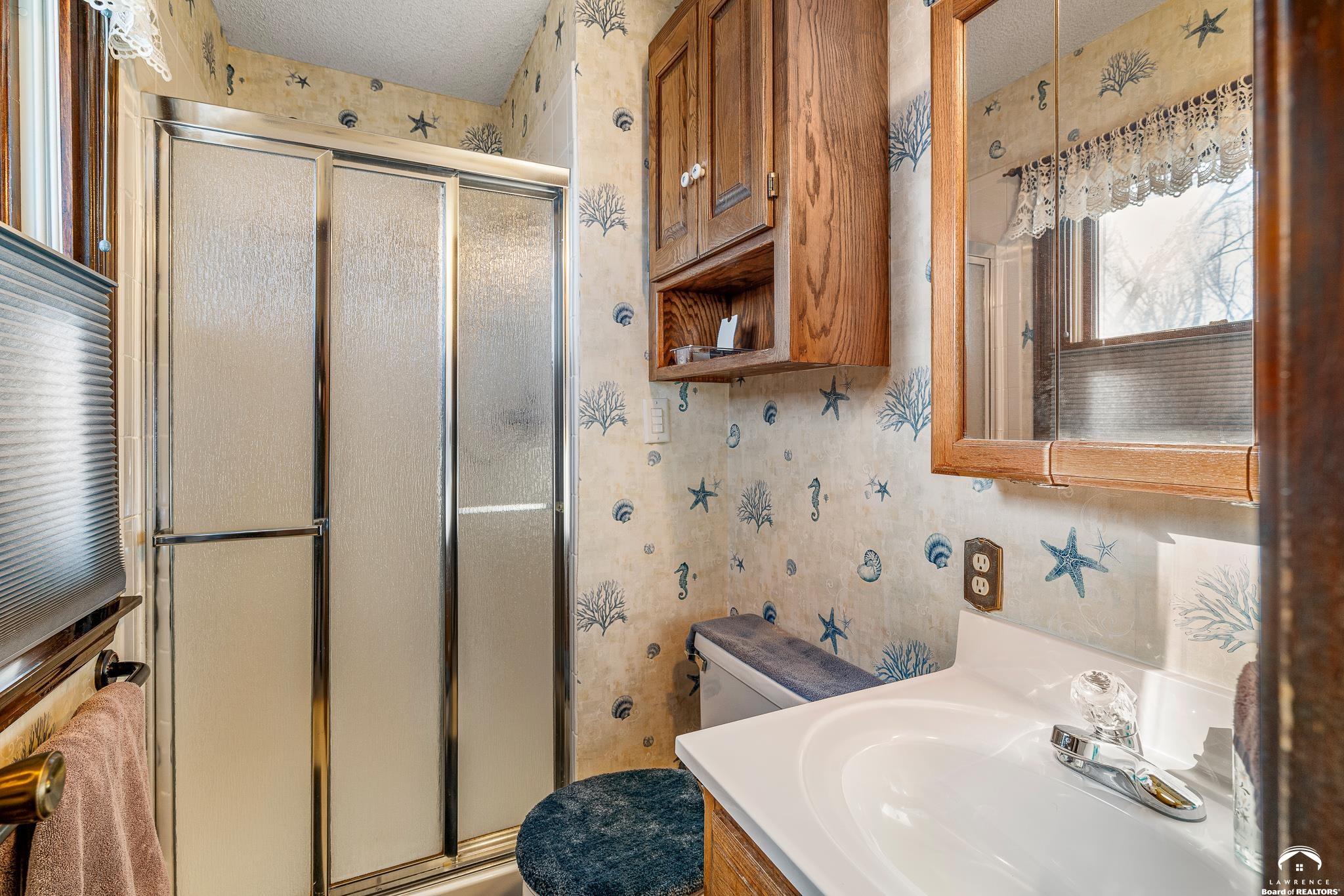 8636 Cedar Niles Road Lenexa, KS 66227 - Photo 18 of 56