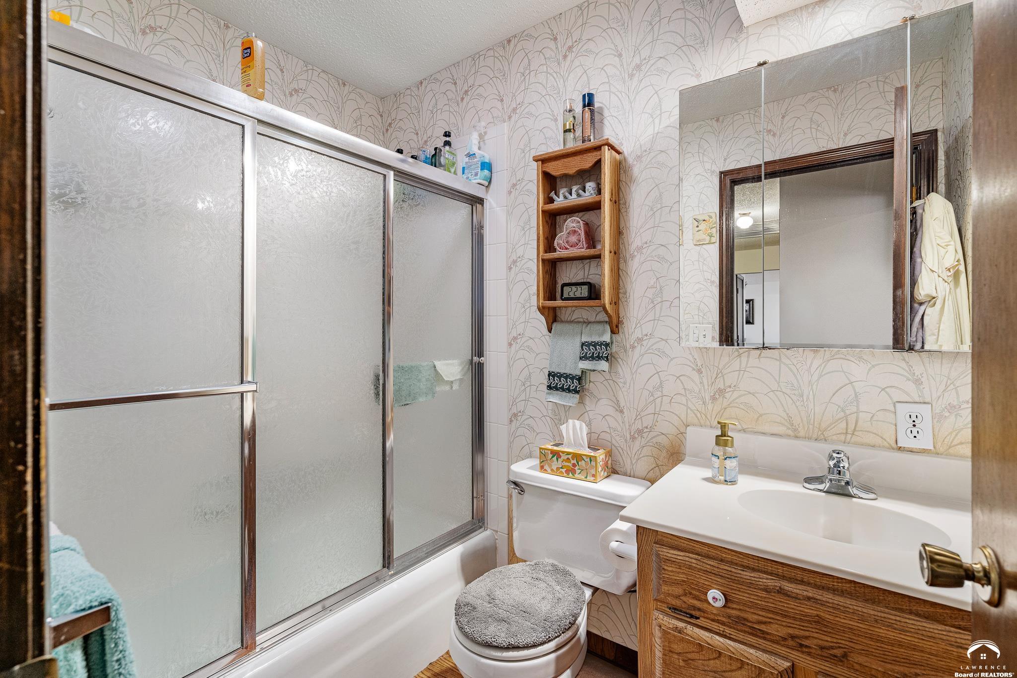 8636 Cedar Niles Road Lenexa, KS 66227 - Photo 23 of 56