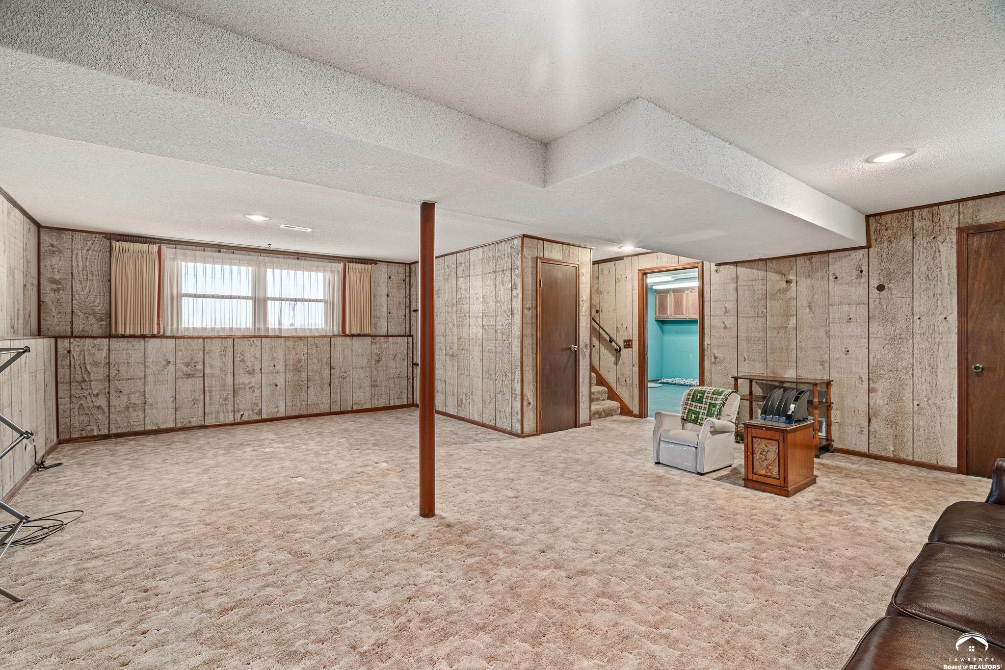 8636 Cedar Niles Road Lenexa, KS 66227 - Photo 27 of 56