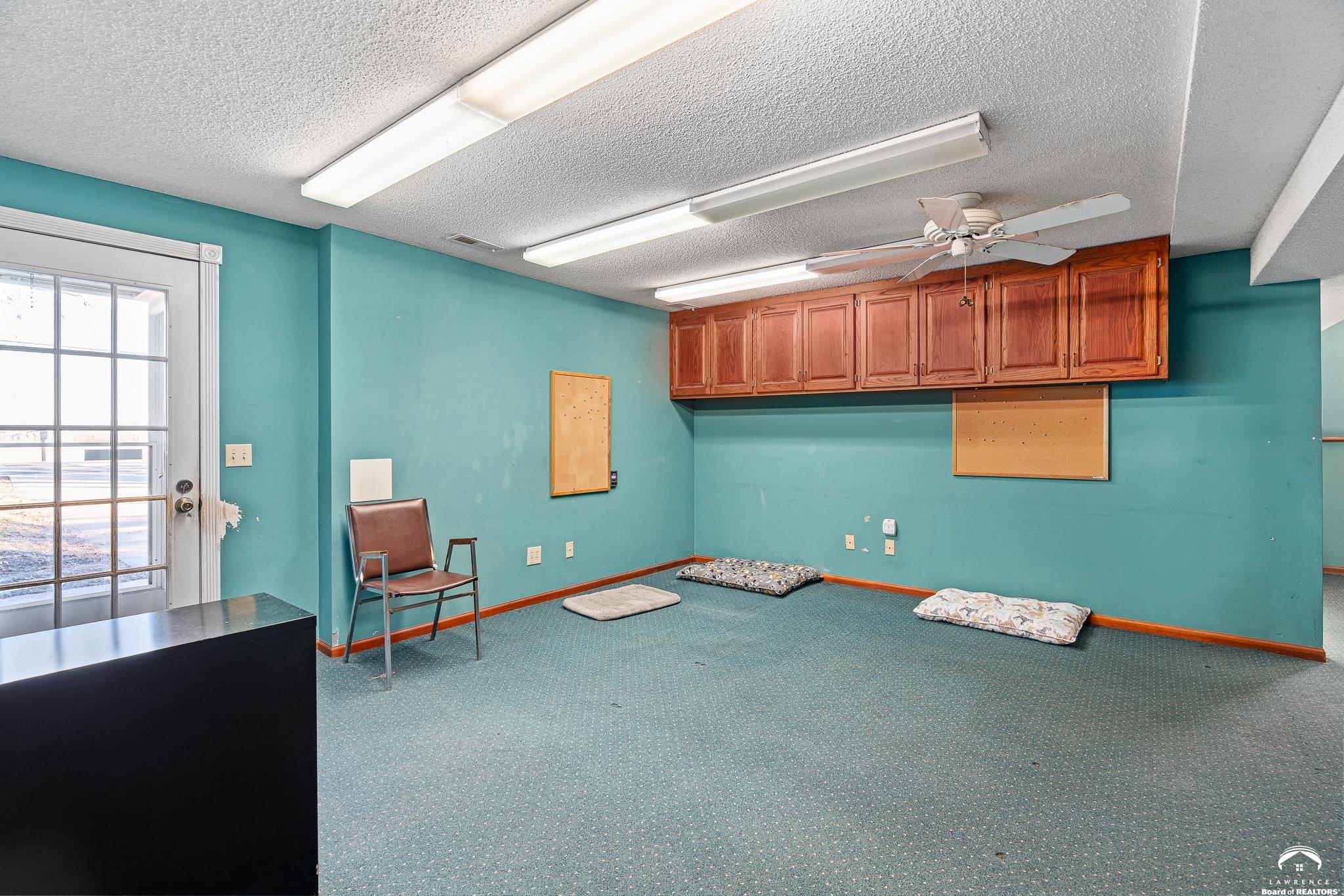 8636 Cedar Niles Road Lenexa, KS 66227 - Photo 29 of 56