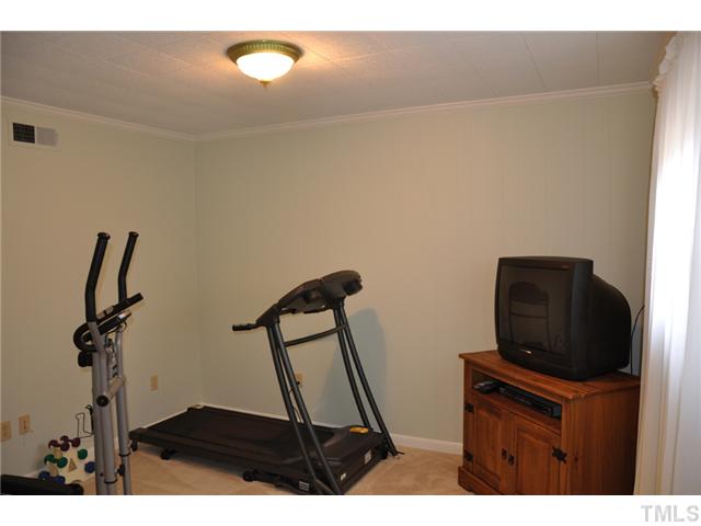 1310 Hampton Valley Road Cary, NC 27511 - Photo 18 of 25 Gallery Image 18
