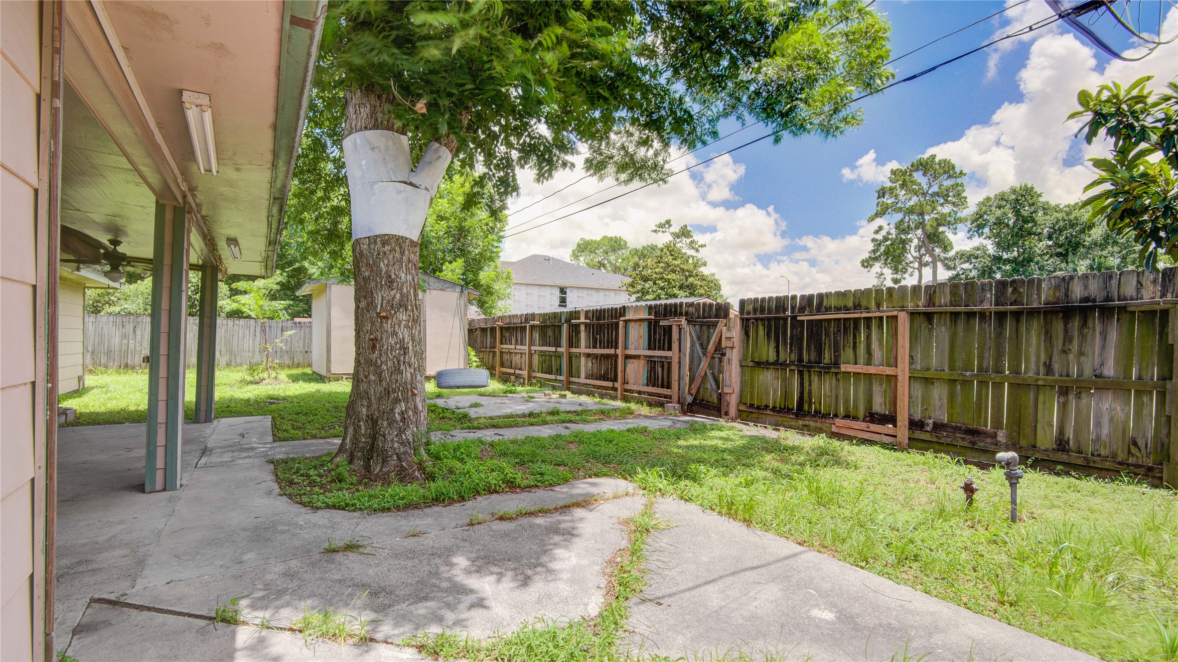 8565 Ridgepoint Drive Houston, TX 77055 - Photo 40 of 43
