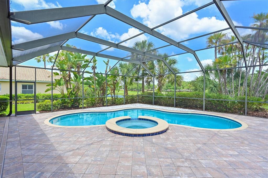 10622 Conch Shell Terrace Bradenton, FL 34212 - Photo 5 of 69