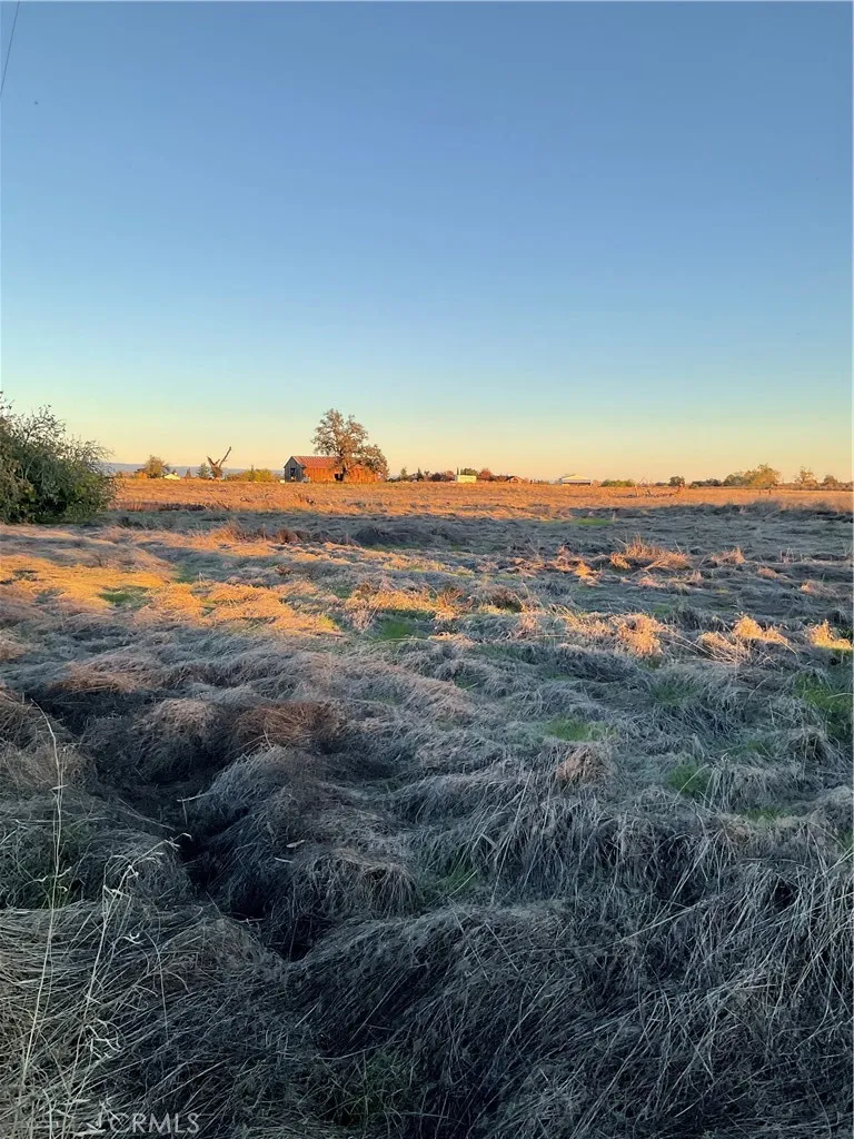 0 Richfield Road Minneapolis, MN 55410 - Photo 4 of 29 a view of a sky from balcony