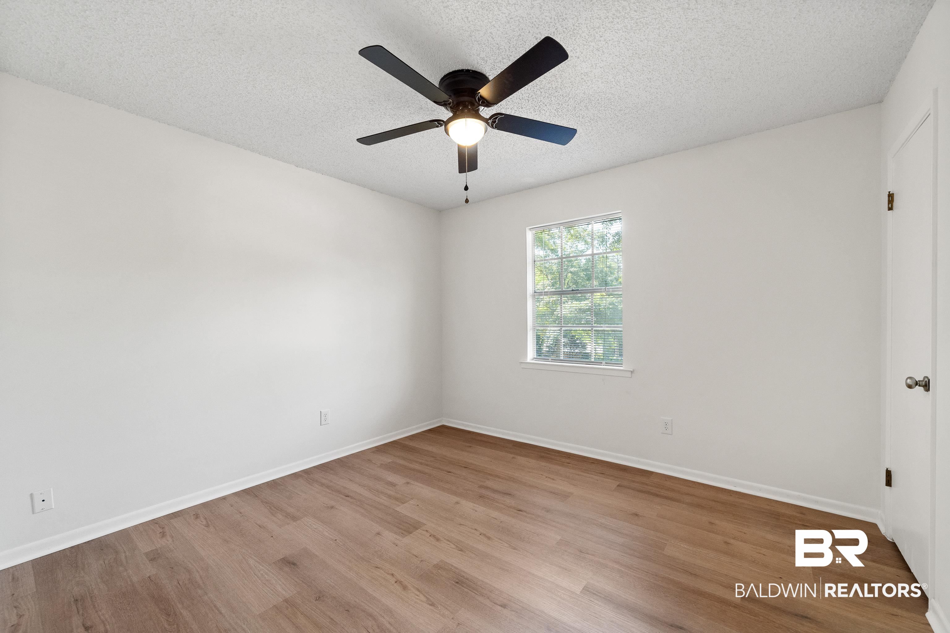 201 Avon Circle East Daphne, AL 36526 - Photo 16 of 23 BR 3
