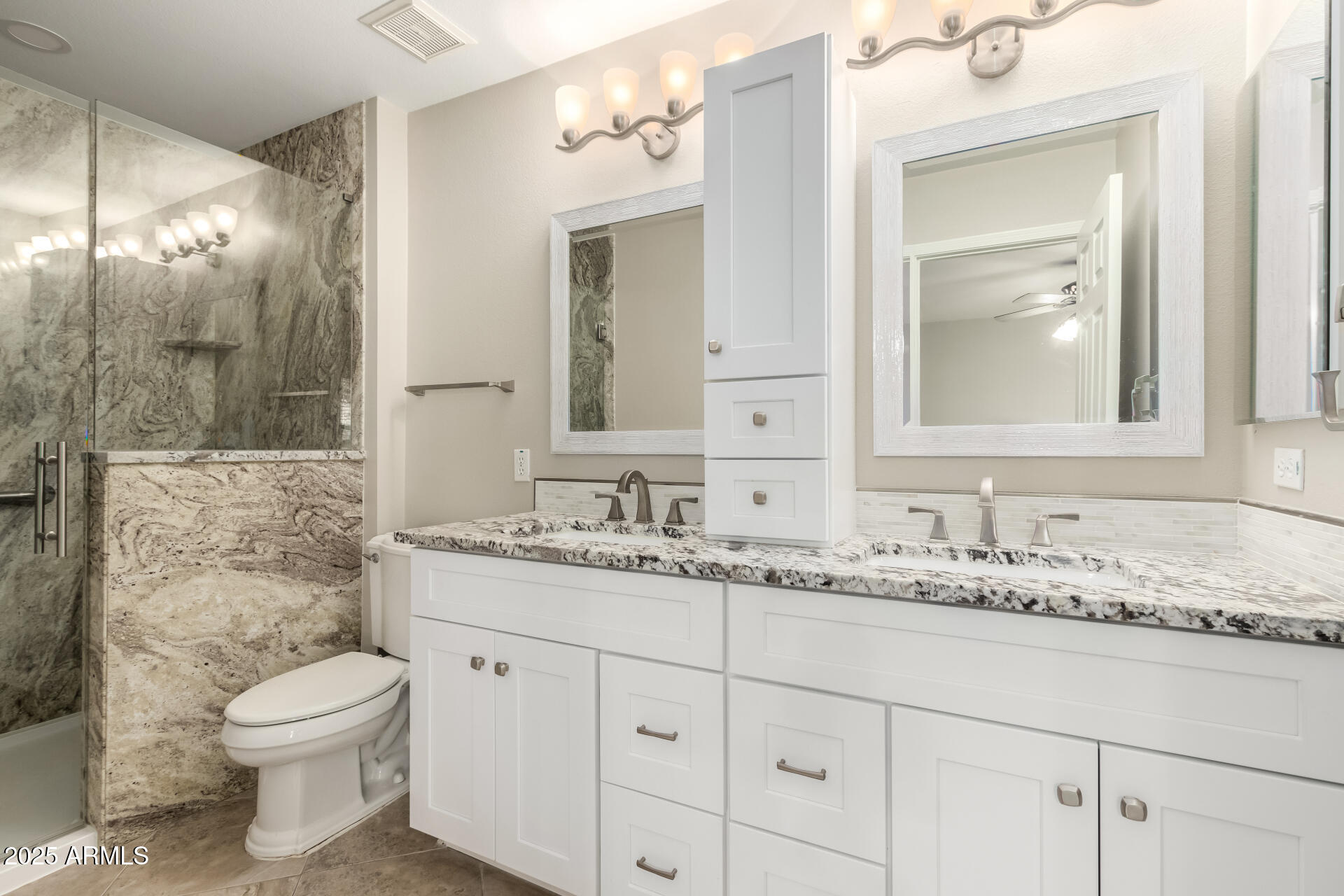 4040 East Rowel Road Phoenix, AZ 85050 - Photo 17 of 40 17 - Rowel 4040