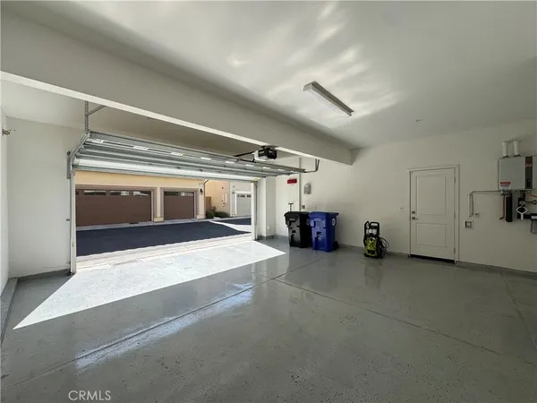 $3,500 | 7018 Aloe Lane, Fontana, CA 92336