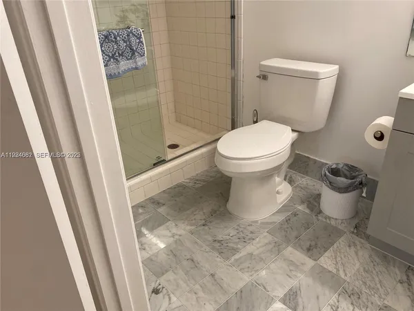 $1,950 | 400 Southwest 134th Way, Unit 102F, Pembroke Pines, FL 33027