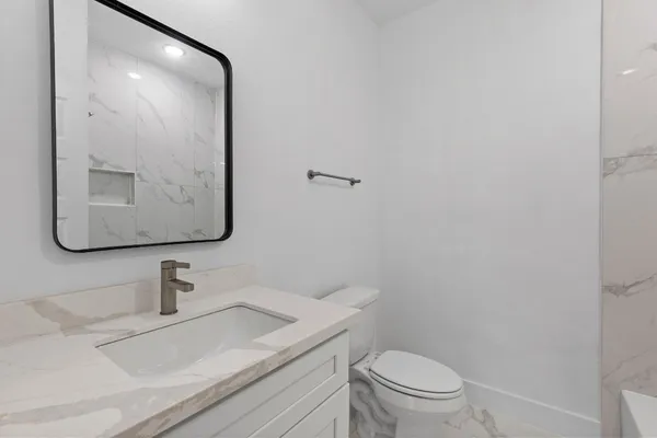 $2,100 | 8109 Hamlet Street, Unit A, Houston, TX 77078