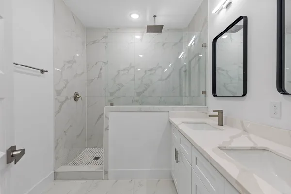 $2,100 | 8109 Hamlet Street, Unit A, Houston, TX 77078