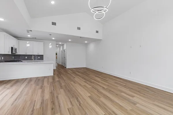 $2,100 | 8109 Hamlet Street, Unit A, Houston, TX 77078