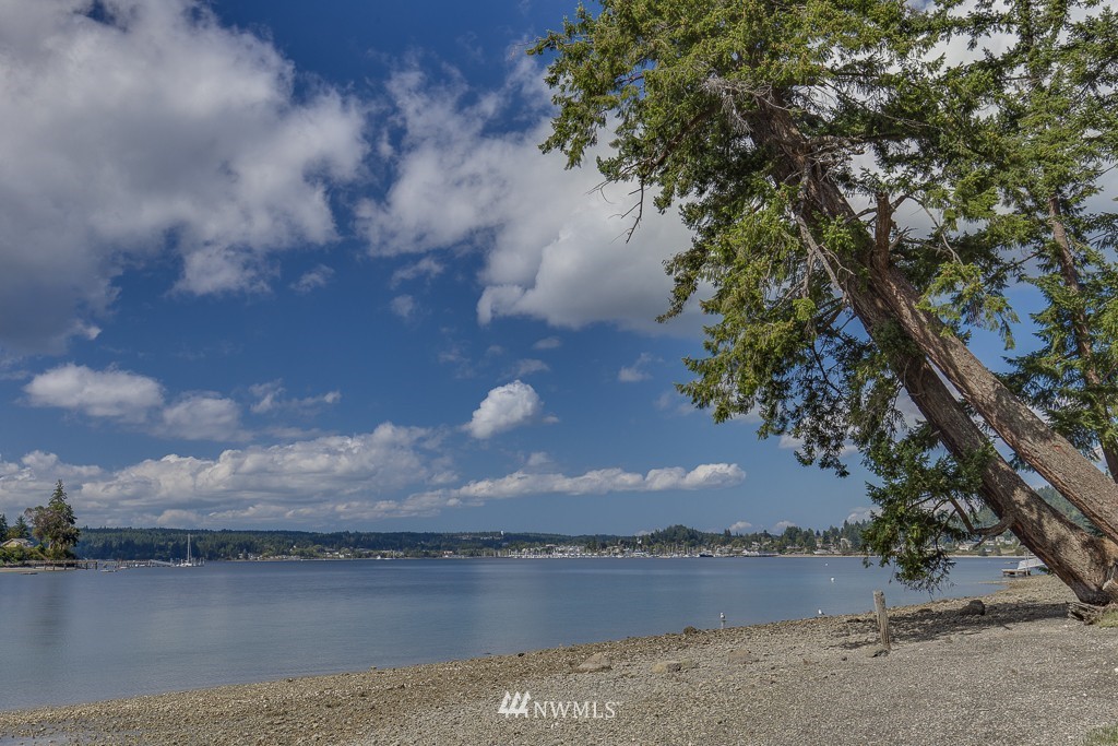 15809 Virginia Point Road Northeast Poulsbo, WA 98370 - Photo 3 of 25