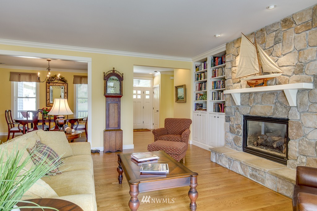 15809 Virginia Point Road Northeast Poulsbo, WA 98370 - Photo 6 of 25