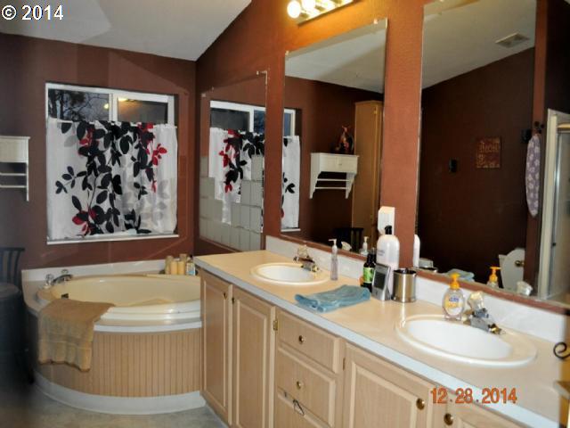 8405 Holden Road Tillamook, OR 97141 - Photo 9 of 16 Gallery Image 9