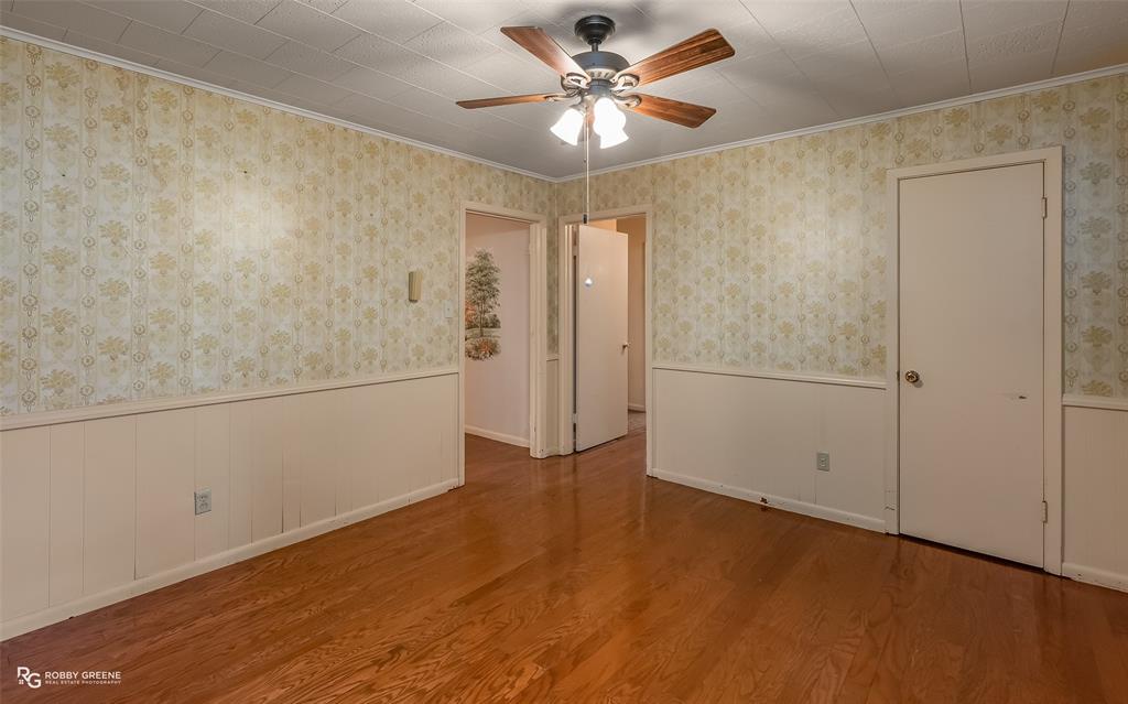 407 Fincher Road Minden, LA 71055 - Photo 12 of 28 a view of a livingroom with wooden floor