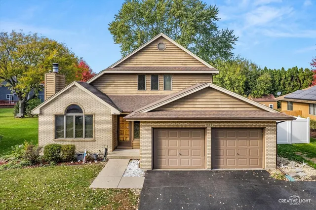 $374,500 | 1024 Cypress Drive, Aurora, IL 60506