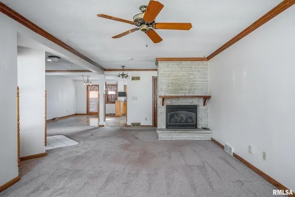 $269,000 | 3812 North Thornwood Avenue, Davenport, IA 52806