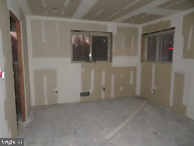 $950,000 | 1601 North Portal Drive Northwest, Washington, DC 20012