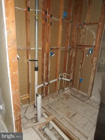 $950,000 | 1601 North Portal Drive Northwest, Washington, DC 20012