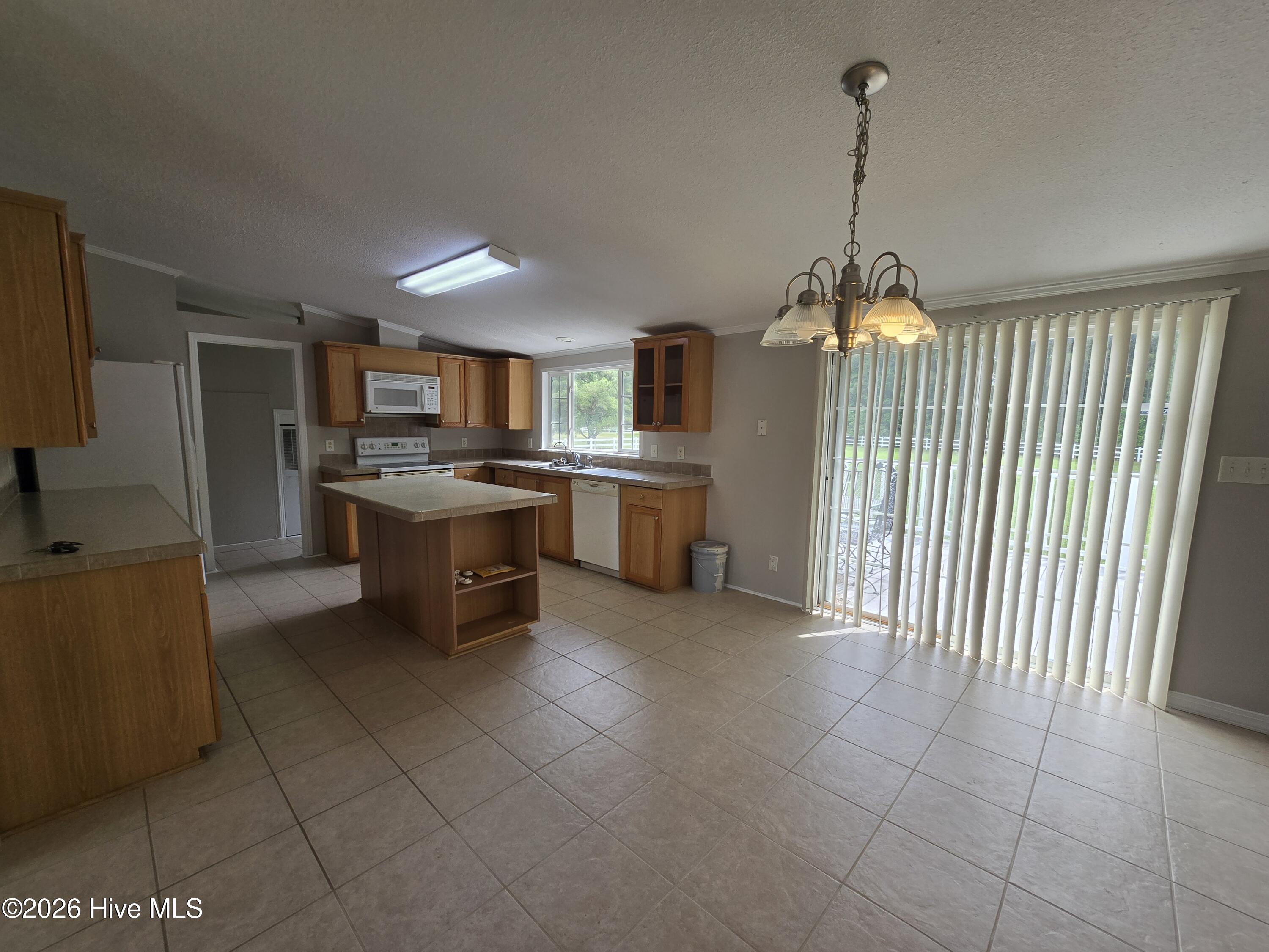 293 South Currituck Road Currituck, NC 27929 - Photo 4 of 16 20260527_145318