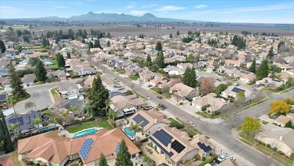 $585,000 | 1624 Tres Picos Drive, Yuba City, CA 95993