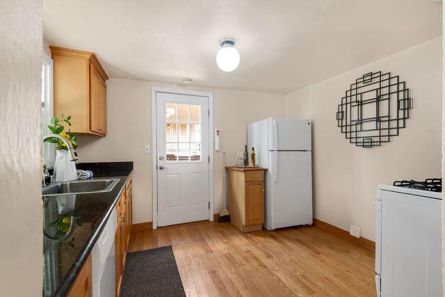 10641 Merriman Road Cupertino, CA 95014 - Photo 20 of 48 Gallery Image 20