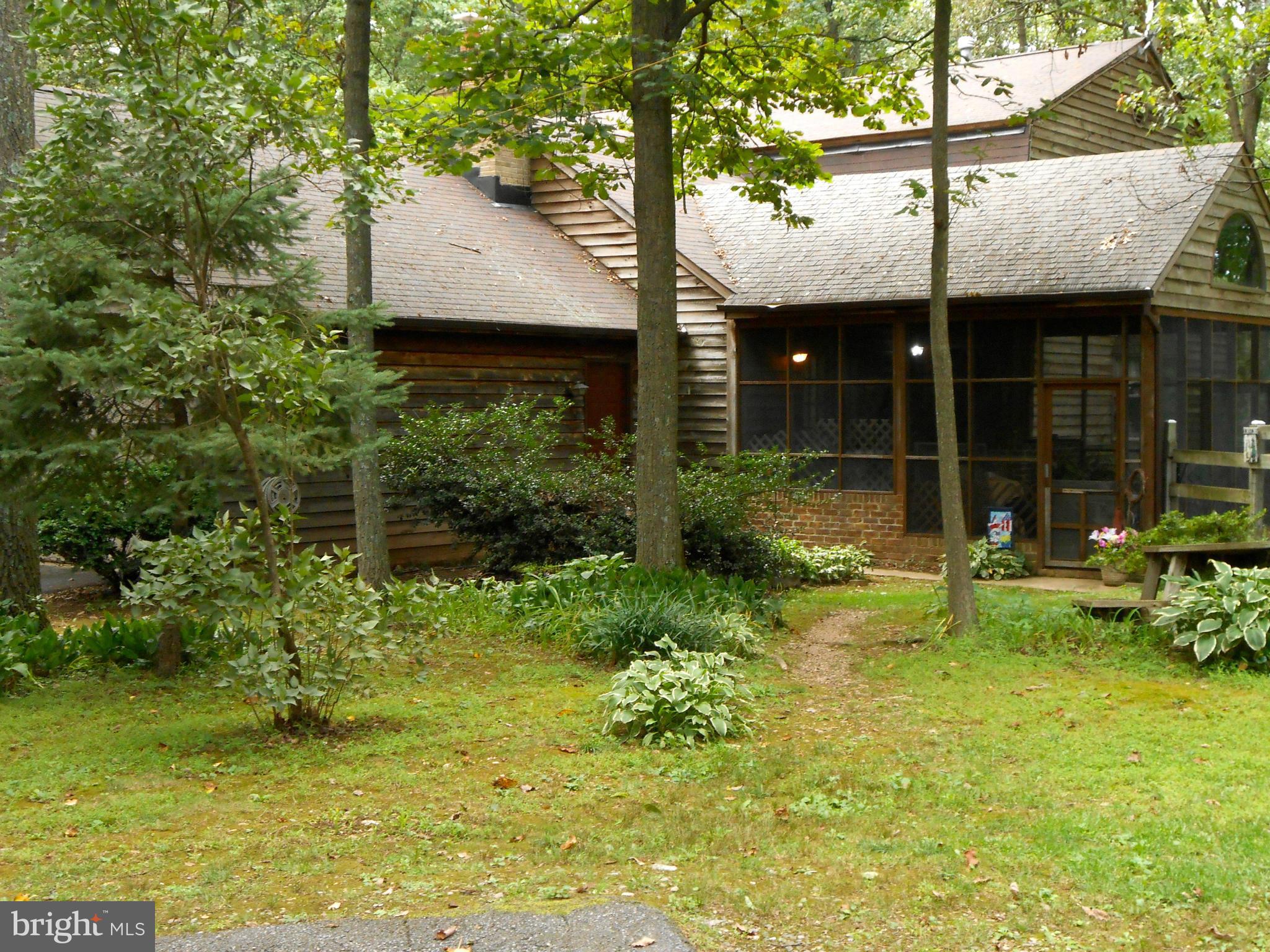 5739 Buffalo Road Mount Airy, MD 21771 - Photo 5 of 29 Screened in porch of rear