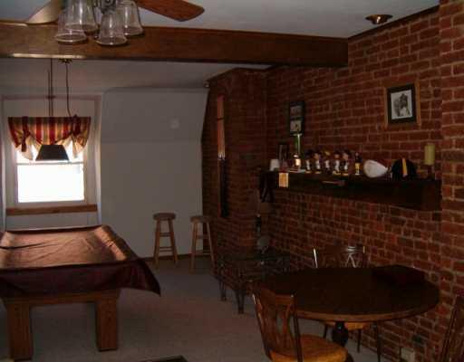 1059 Evergreen Road Millvale, PA 15209 - Photo 3 of 8 Den/Family/Great Room.