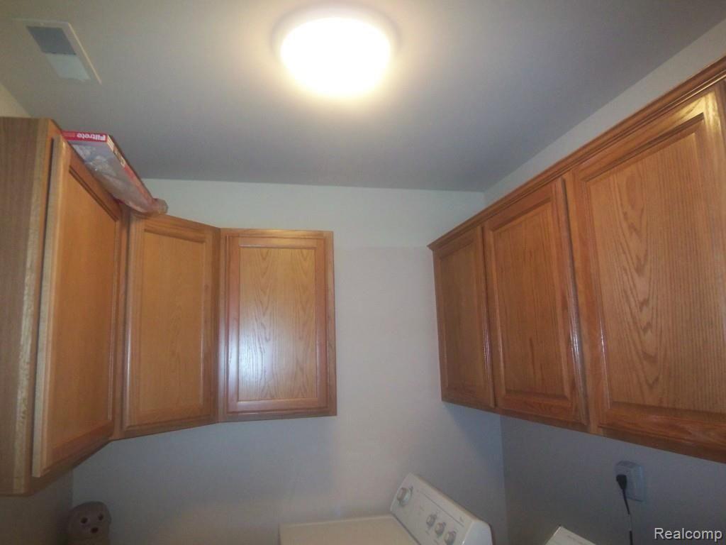 33500 Utica Road Fraser, MI 48026 - Photo 51 of 65 100_6587.jpg