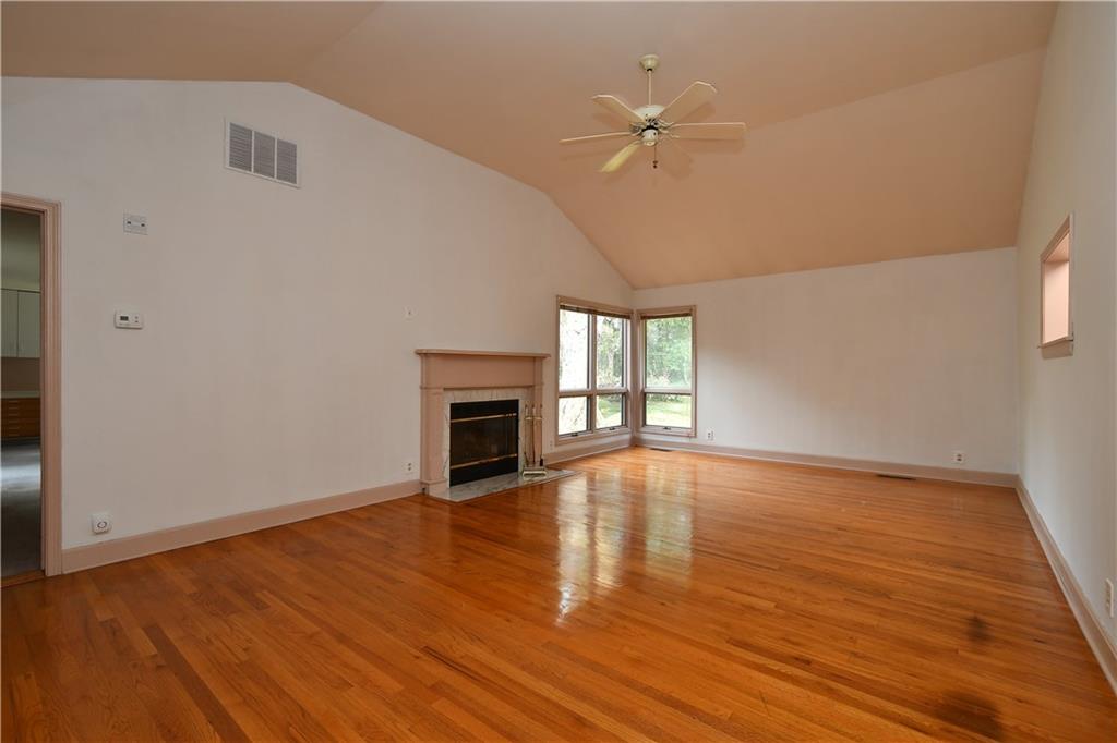 10200 Pflumm Road Lenexa, KS 66215 - Photo 13 of 35