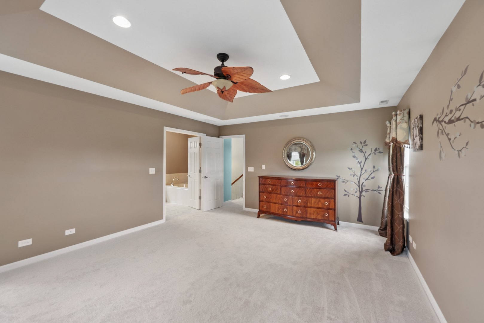 1009 Alberta Road Elgin, IL 60124 - Photo 12 of 20