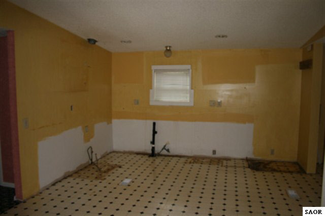 4037 East Grand River Road Bancroft, MI 48414 - Photo 6 of 6 41411-5.JPG