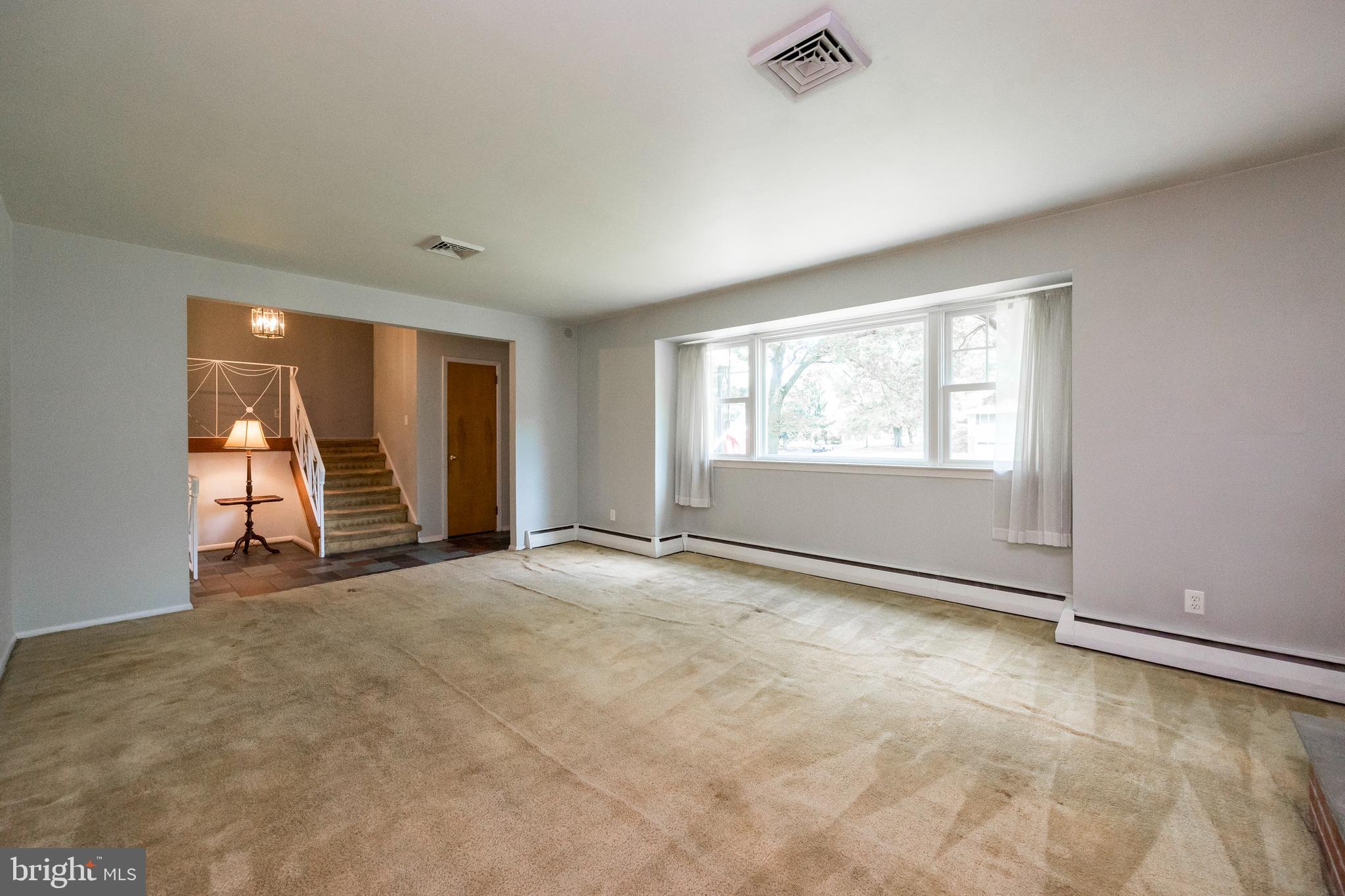 310 Llewellyn Road Ambler, PA 19002 - Photo 11 of 47 Living Room