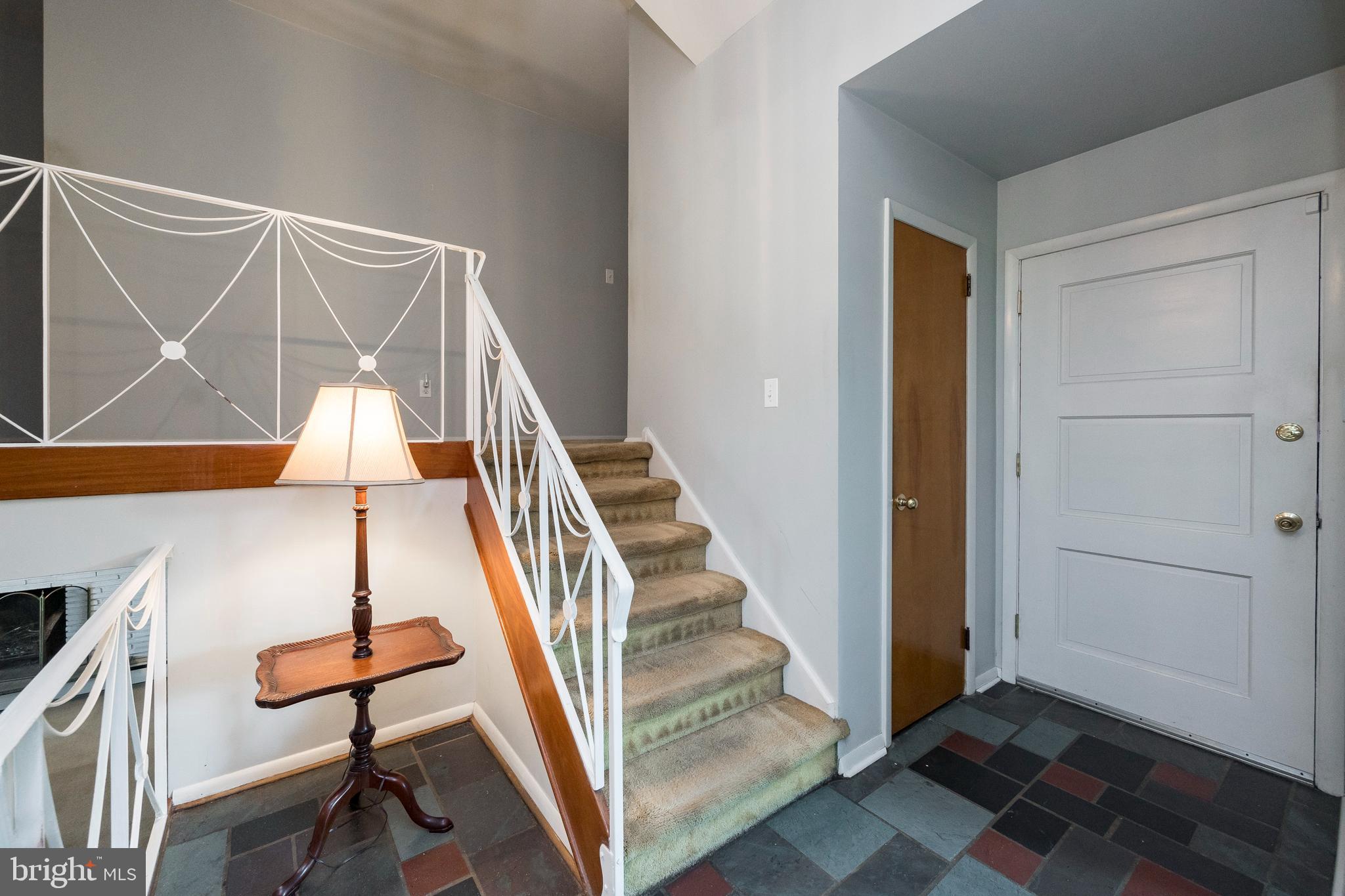 310 Llewellyn Road Ambler, PA 19002 - Photo 8 of 47 Foyer