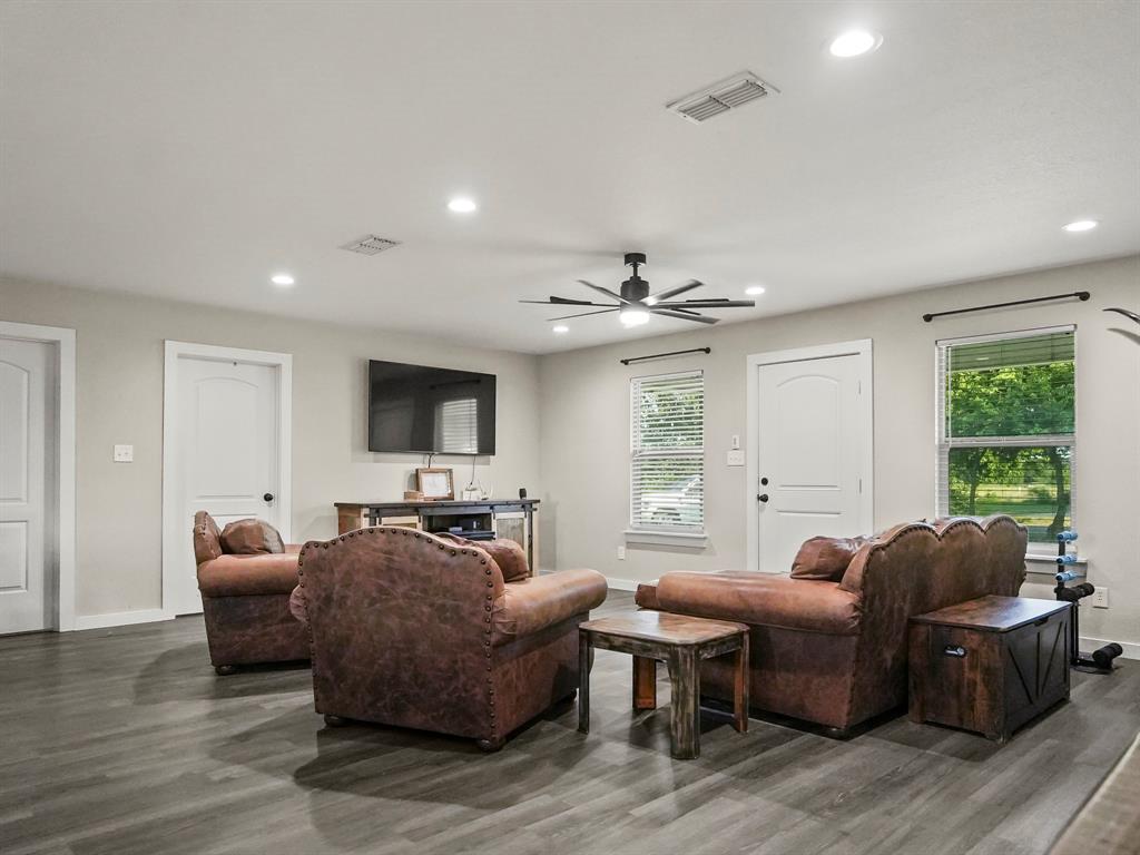 711 County Road 701 Cleburne, TX 76031 - Photo 28 of 37