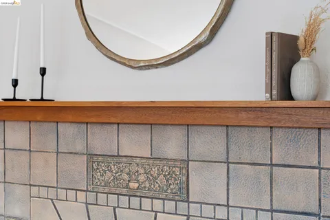 $998,000 | 741 Grosvenor Place, Oakland, CA 94610