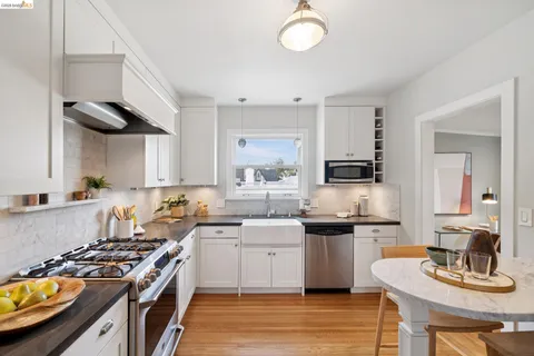 $998,000 | 741 Grosvenor Place, Oakland, CA 94610