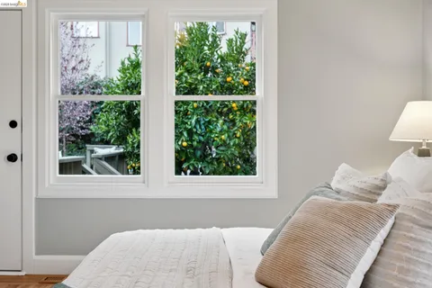 $998,000 | 741 Grosvenor Place, Oakland, CA 94610