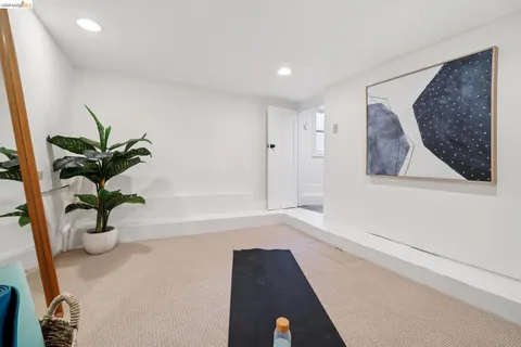 $998,000 | 741 Grosvenor Place, Oakland, CA 94610