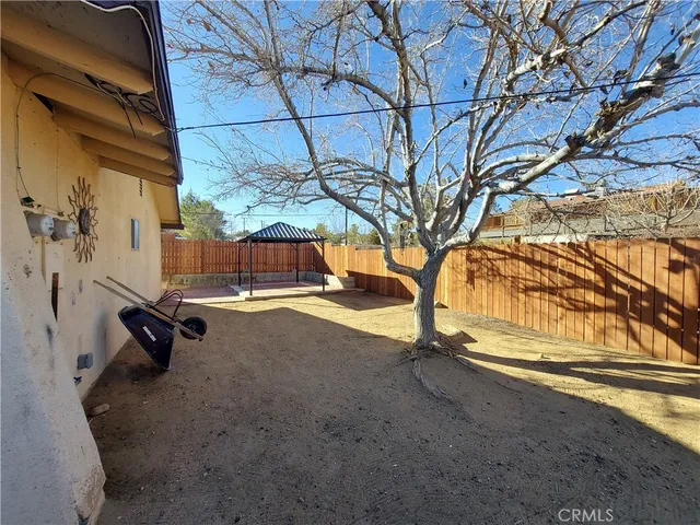 $380,000 | 7474 Acoma Trail, Yucca Valley, CA 92284