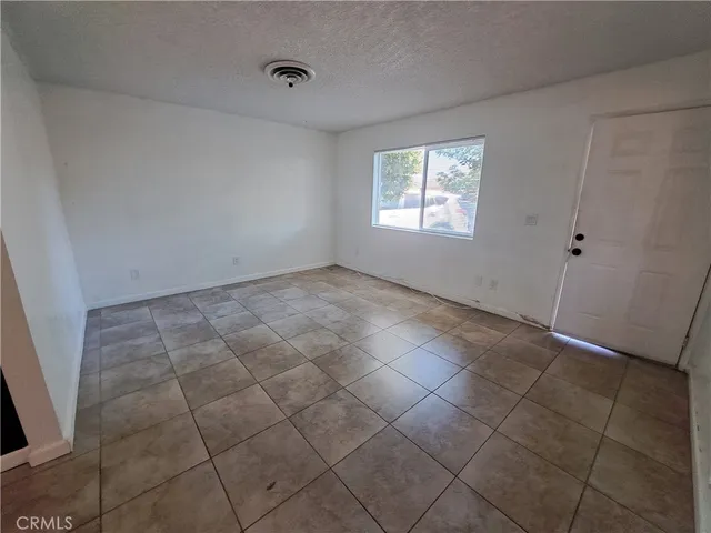 $380,000 | 7474 Acoma Trail, Yucca Valley, CA 92284