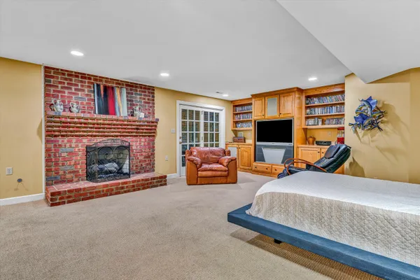 $1,299,950 | 3606 Wellington Drive Southeast, Roanoke, VA 24014