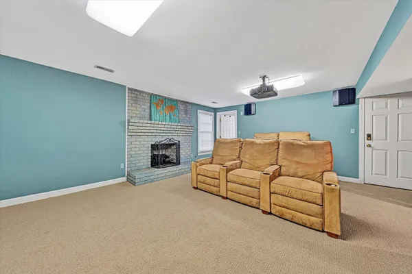 $1,299,950 | 3606 Wellington Drive Southeast, Roanoke, VA 24014