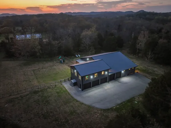$2,400,000 | 341 Floyd Road, Eagleville, TN 37060