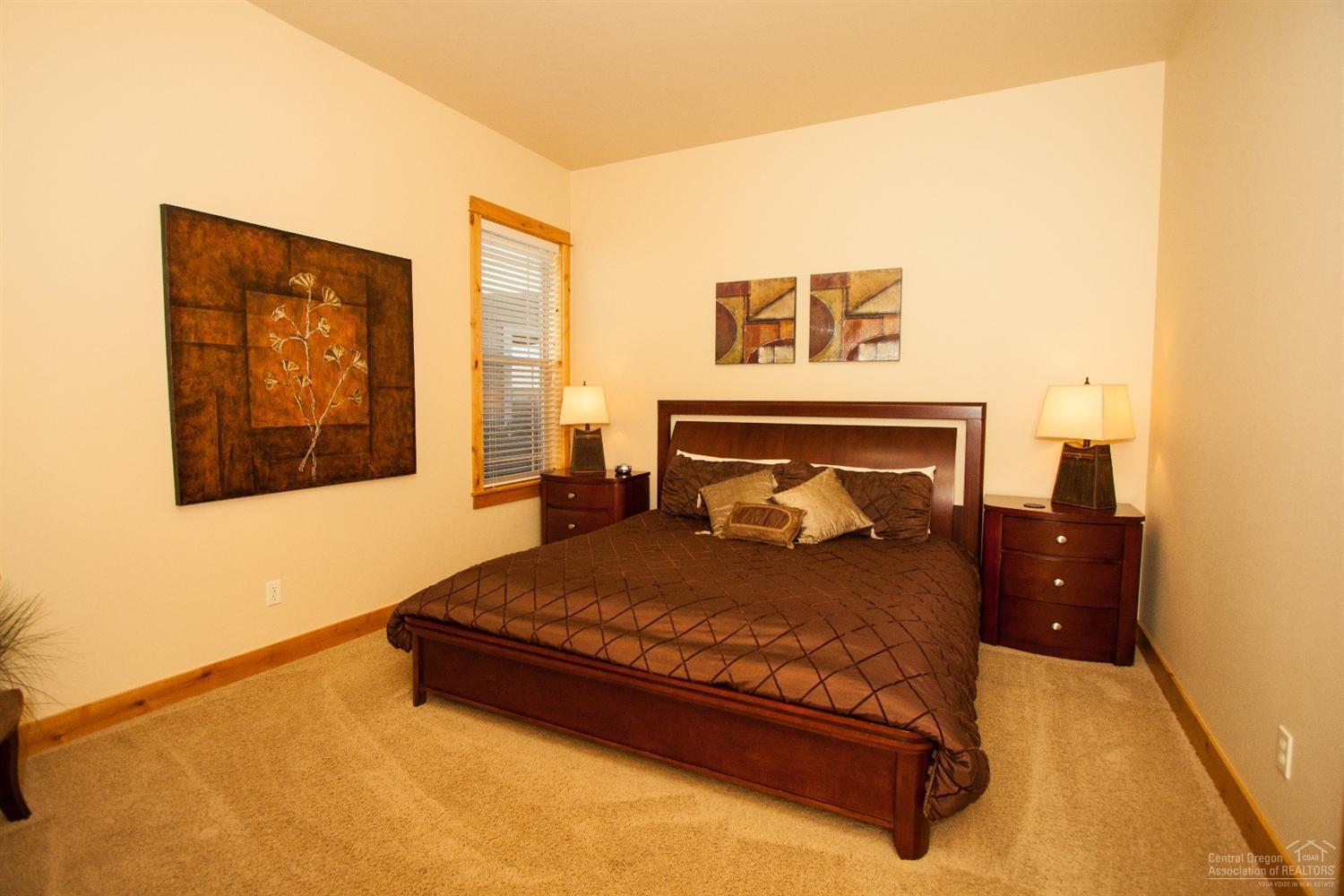 945 Southwest Vantage Point Way Bend, OR 97702 - Photo 15 of 25 Additional Photo