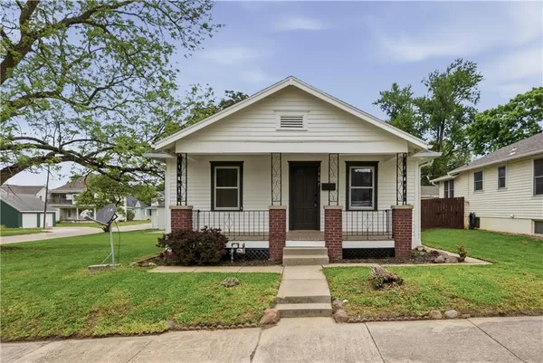 $169,000 | 2407 Seneca Street, St. Joseph, MO 64507