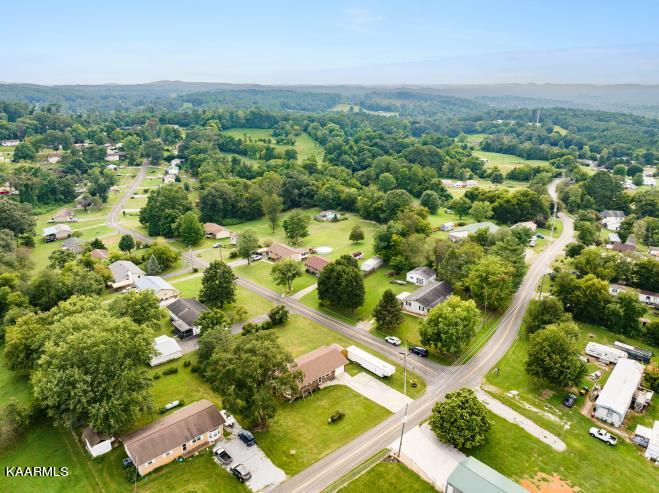 3371 Blue Springs Road Strawberry Plains, TN 37871 - Photo 15 of 16 Great Neighborhood