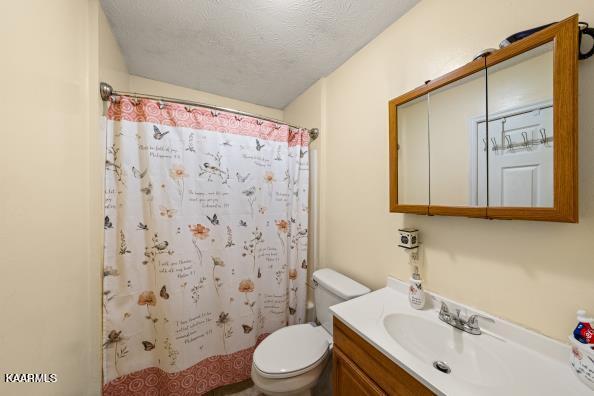 3371 Blue Springs Road Strawberry Plains, TN 37871 - Photo 8 of 16 Bathroom