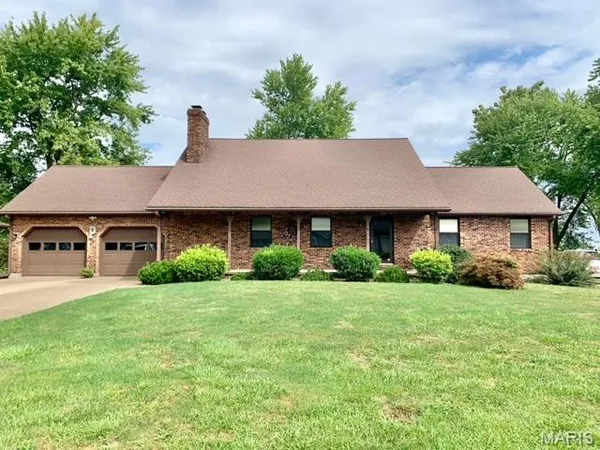 $365,000 | 922 Park Street, Monroe City, MO 63456